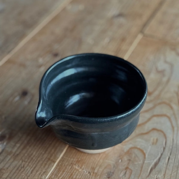 信楽焼　片口抹茶碗「玄鱗」GENRIN<オリジナル茶具>育てるシリーズ